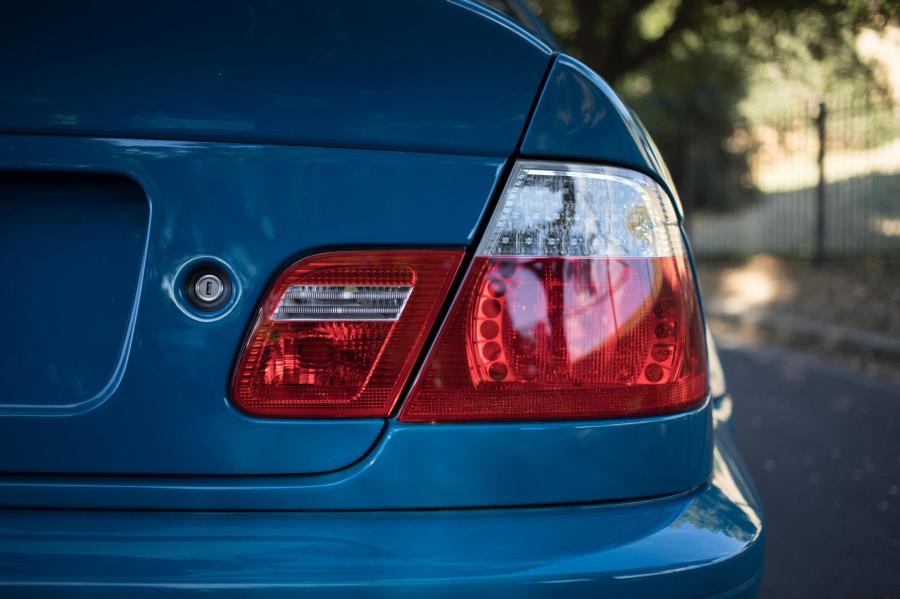 Детали экстерьера BMW M3 Coupe Laguna Seca Blue (E46) 2003 года  (фото 76 из 149)